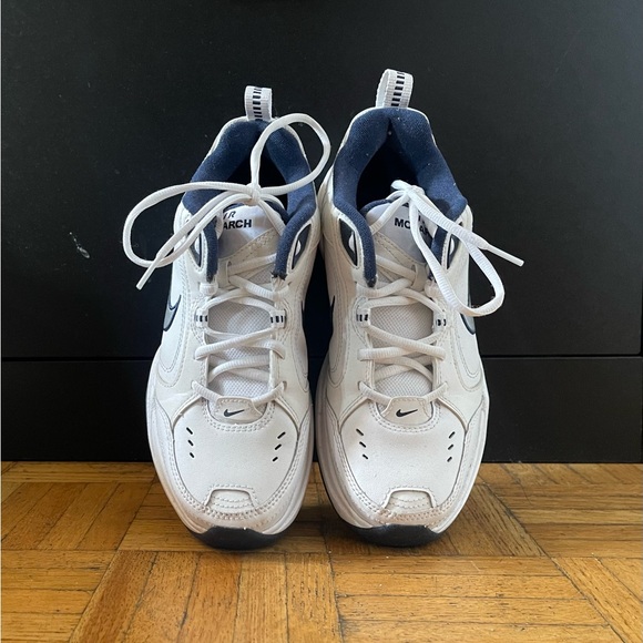 Nike Air Monarch IV White Navy - Picture 3 of 5